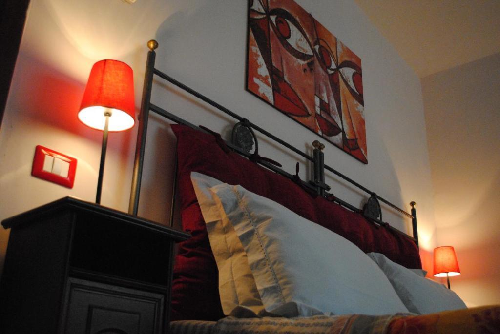 La Casa Nei Sassi Bed and Breakfast Matera Rum bild